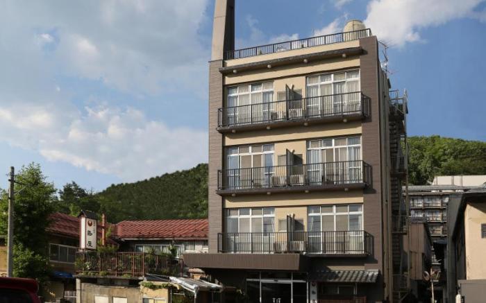 Yudanaka Onsen Shimaya