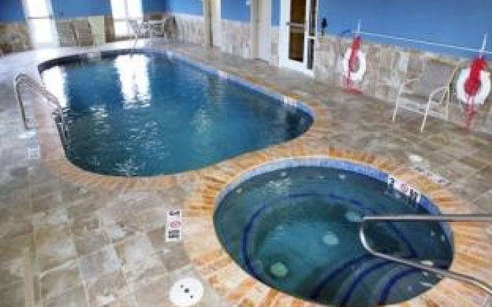 Holiday Inn Express Hotel & Suites Salina By IHG