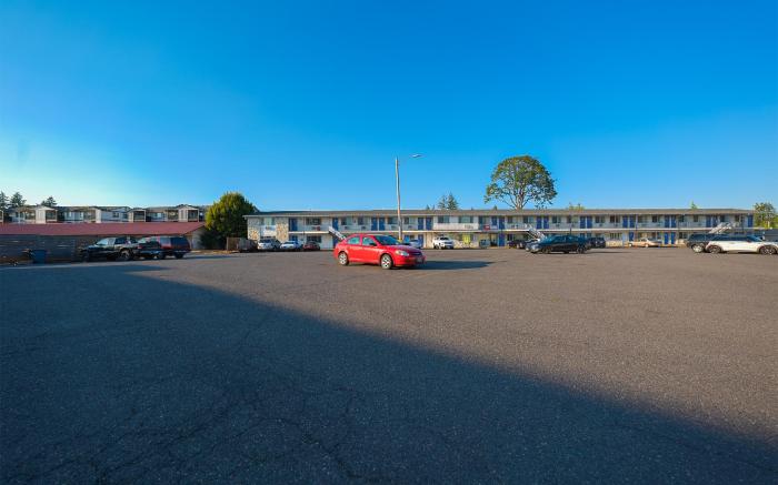 OYO Hotel St. Helens, OR