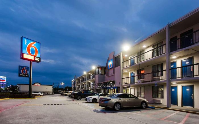 Studio 6  Houston, TX - Medical Center NRG Stadium