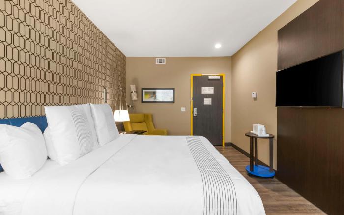 GLō Best Western Pooler - Savannah Airport Hotel