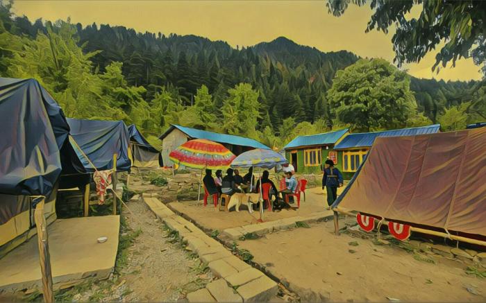 Moonlight cottage and tents 