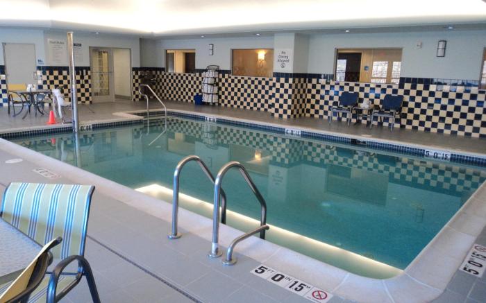 Holiday Inn Express and Suites Dickson City By IHG