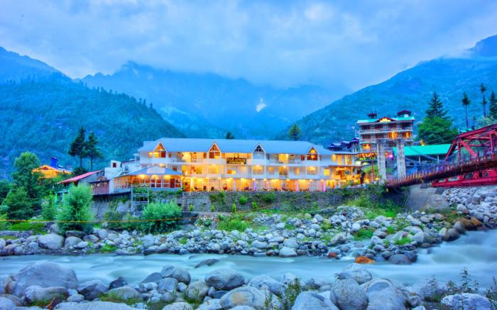 PARADISE-The White House Cafe