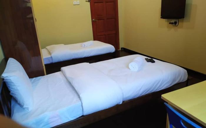 Ar Raudhah inn 