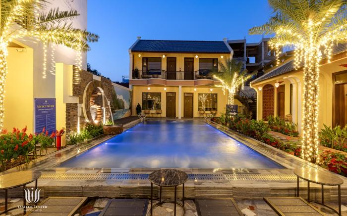 Tam Coc Center Luxury Hotel & Villa