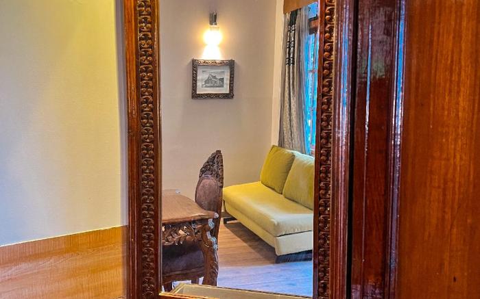 Wingait Inn - Hotel Near Shimla Mall Road