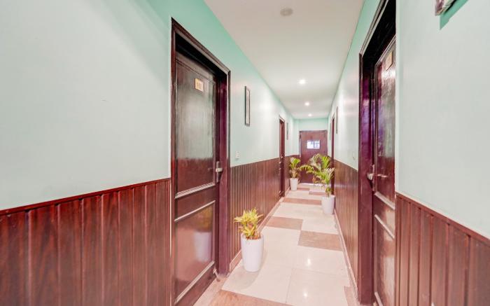 Collection O Rispana Pul Dehradun Formerly Hotel Square 1
