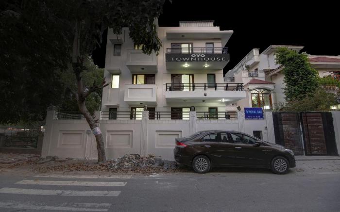 Collection O Imperial Oak Near Leisure Valley Park