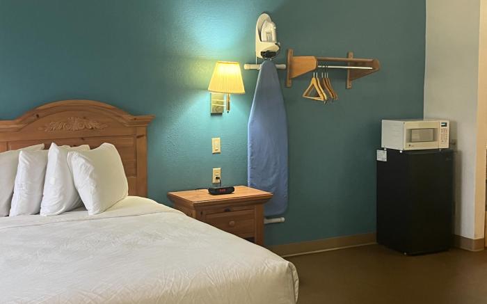 Motel 6 Portland, IN
