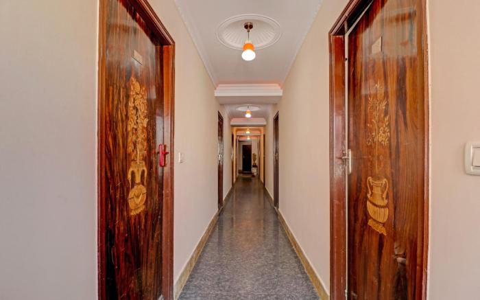 Hotel O Royal Grand Residency Near Lalbagh Botanical Garden