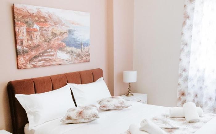 Best House, Ellinos Stratiotou, Ayia, Patra