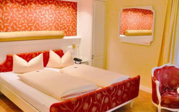 Hotel Lowen-Weinstube