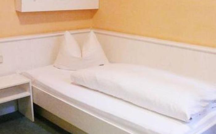 Hotel Lowen-Weinstube