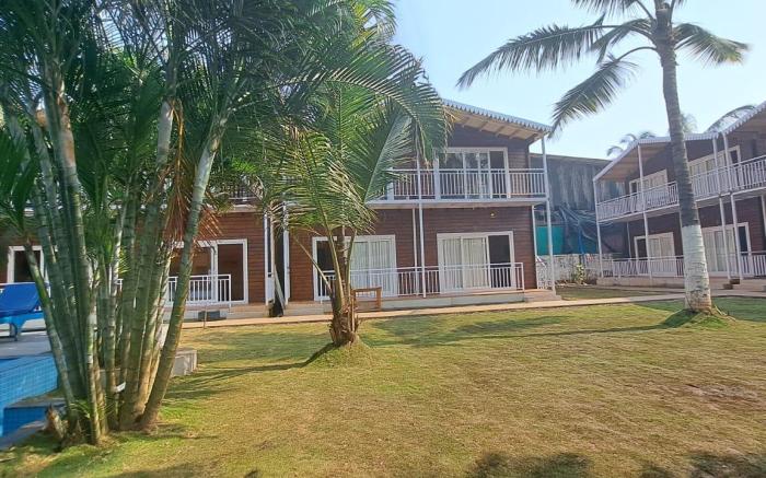 Shaan Coco Palms Beach Resort