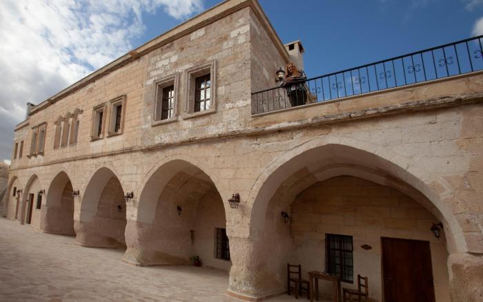 Narcissos Cave Hotel
