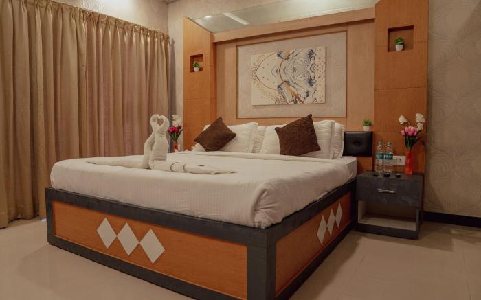 SEASONS SUITES (J.P. NAGAR)