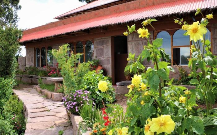Taquile Lodge 