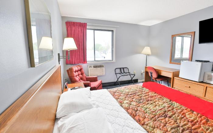 OYO Hotel Pipestone MN, Canterbury Park