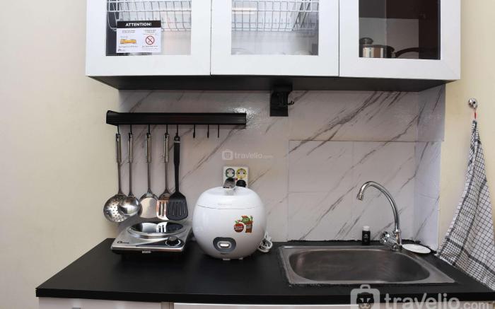 Nice Cozy Studio at Tifolia Apartment By Travelio
