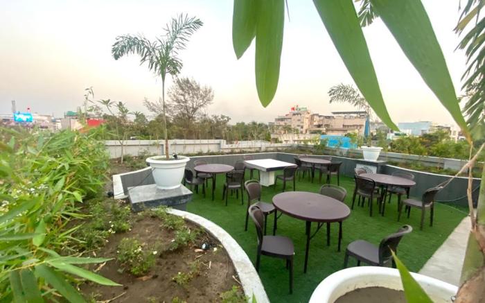 Hotel Mumbai House LIG Behind CHL Hospital
