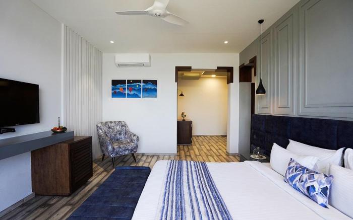 ZANA Lake Resort Udaipur