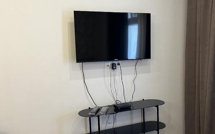 Achi’s apartment 