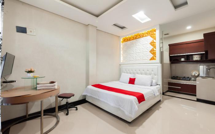 RedDoorz Syariah near Pasar Aceh Shopping Centre