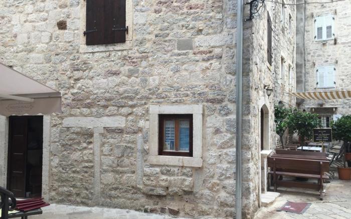 Athos Guesthouse