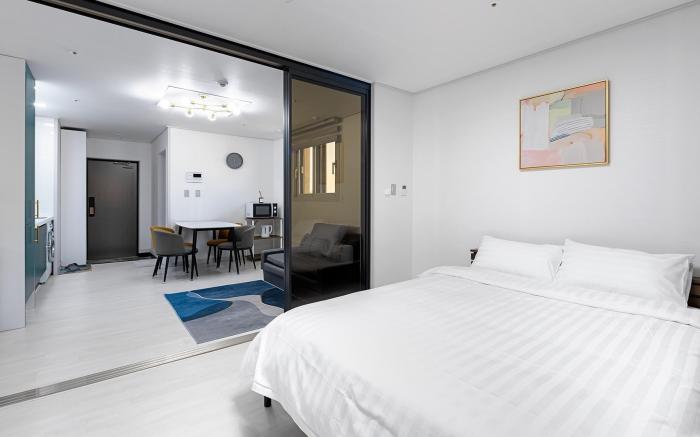 Jeju Seomun Residence