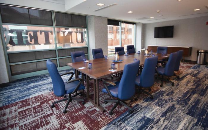 BLU-Tique, Akron, a Tribute Portfolio Hotel