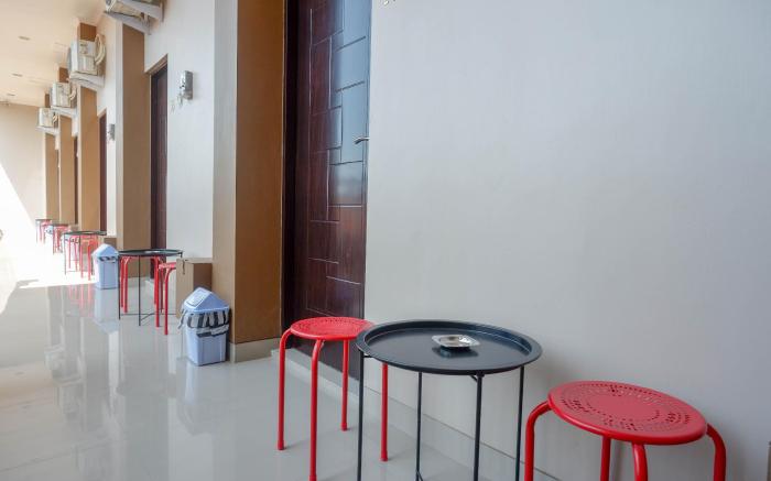 Urbanview Hotel near Alun Alun Tegal
