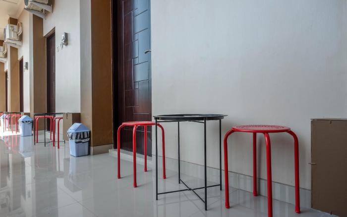 Urbanview Hotel near Alun Alun Tegal