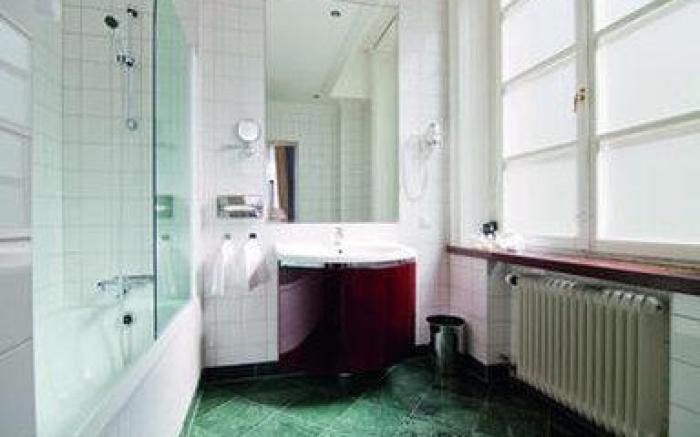 Elite Plaza Hotel
