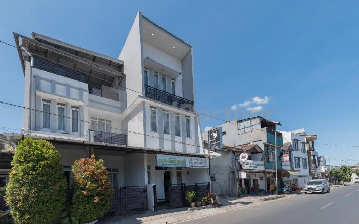 Wisma Brata 2 Mitra RedDoorz