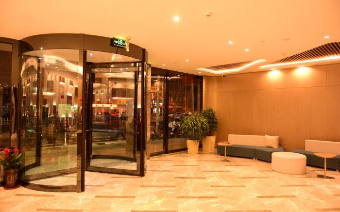 Holiday Inn Express Lhasa Potala Square By IHG