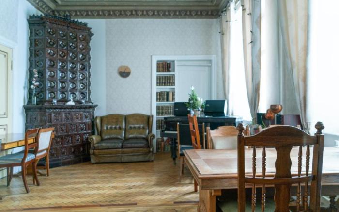 Godart Rooms