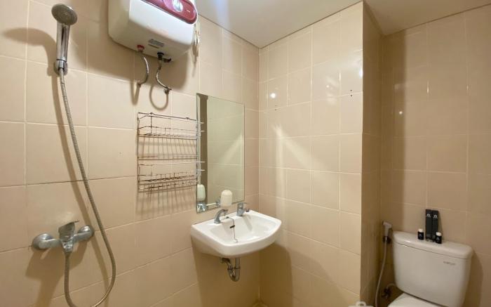 Classic Private 1BR Parahyangan Apt By Travelio
