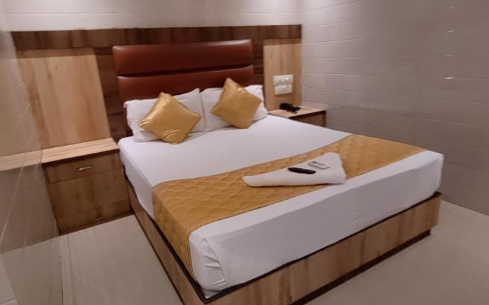 Hotel Sai Suites - Near Dadar Railway Station