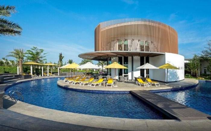 Three Bedroom Villa Near Beach with 2 Rooftop