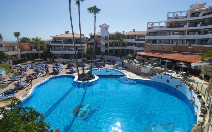 Golden Paradise Heated Pool at Albatros Park