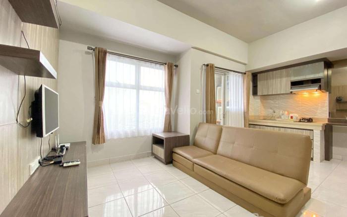 Spacious & Homey 2BR Newton Residence By Travelio