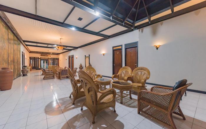 Urbanview Hotel Crown Tasikmalaya by RedDoorz
