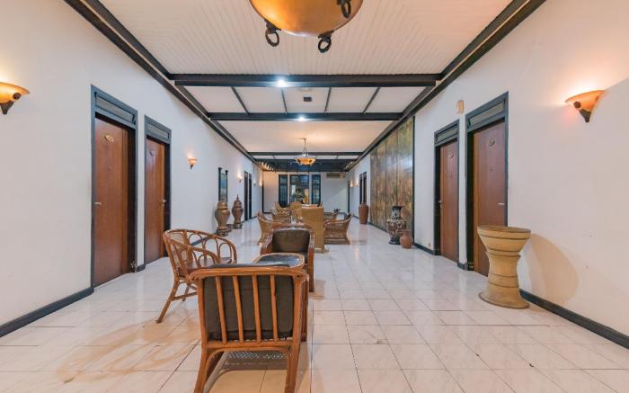 Urbanview Hotel Crown Tasikmalaya by RedDoorz