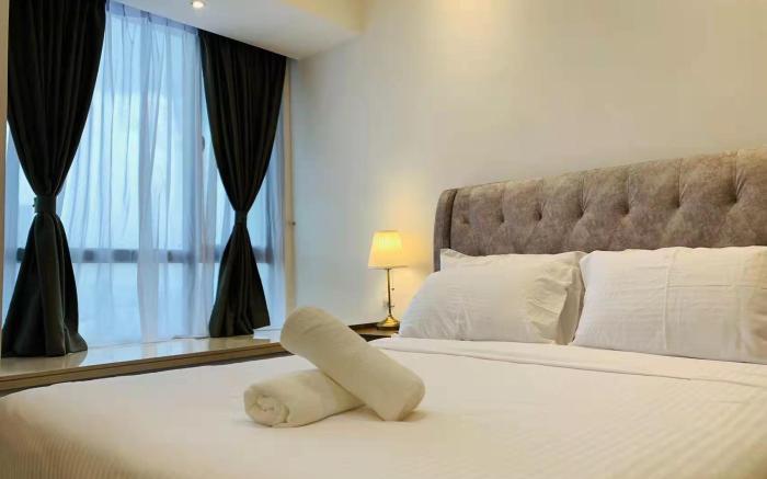City View 2BR of Dual-Key R&F Princess by ANJU