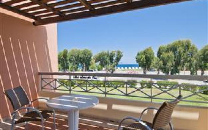 Kipriotis Maris Suites 