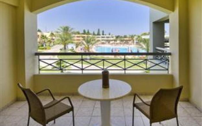 Kipriotis Maris Suites 