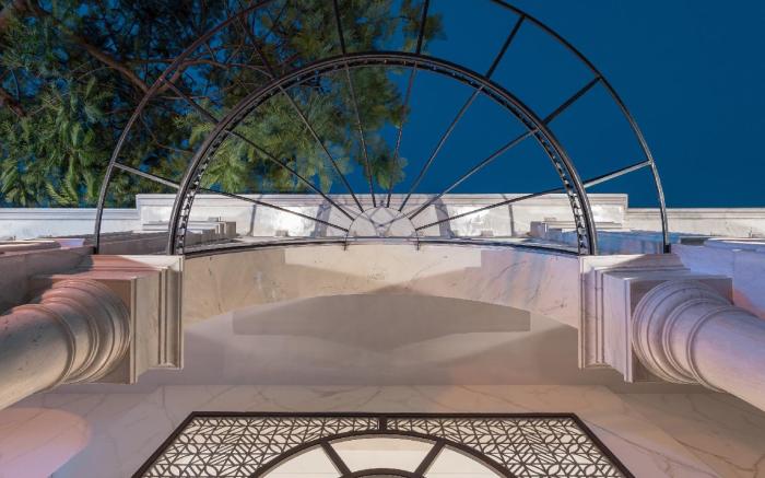 Charmaine's Hotel & Apartment