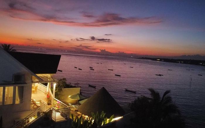 Ceningan Beachside Villas