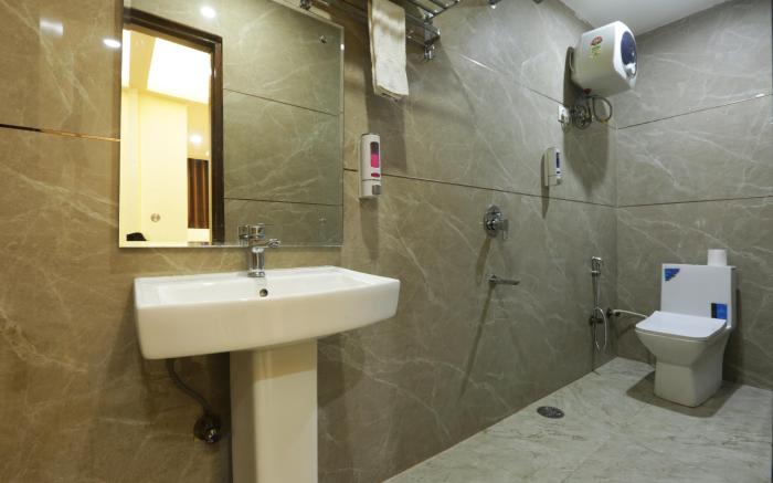 Hotel Luxury Stay Near Delhi Airport